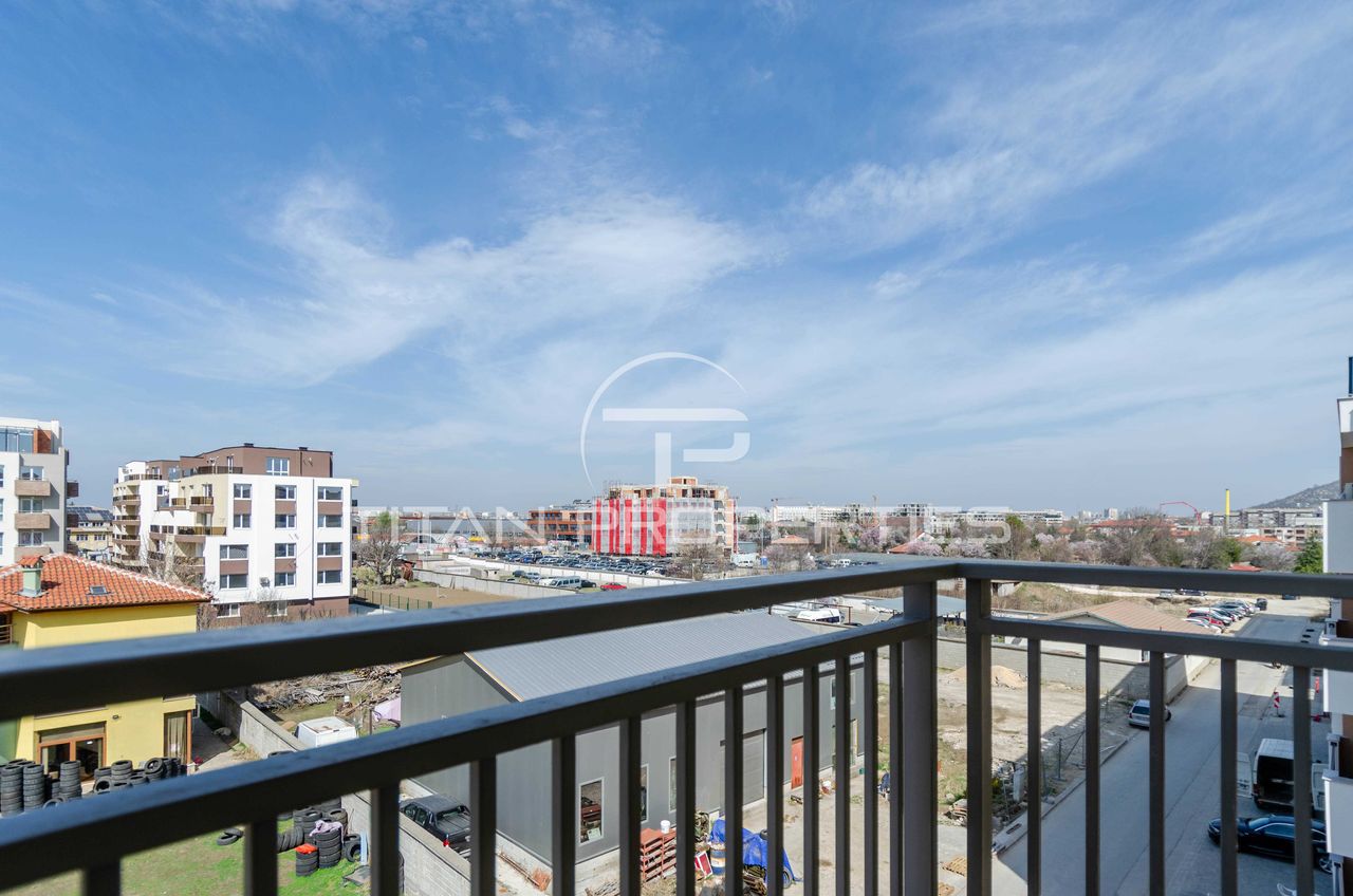 Продава се Двустаен апартамент в Пловдив, Остромила - 126 кв.м за 1508 €/кв.м - Снимка #12