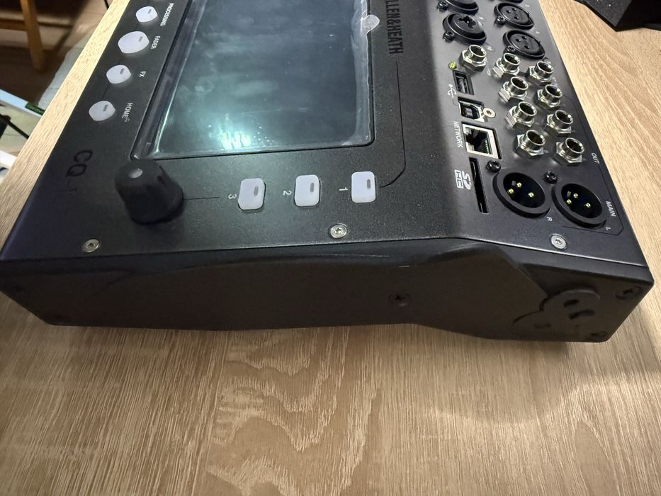 Vand Mixer Digital Allen&Heath CQ-12T