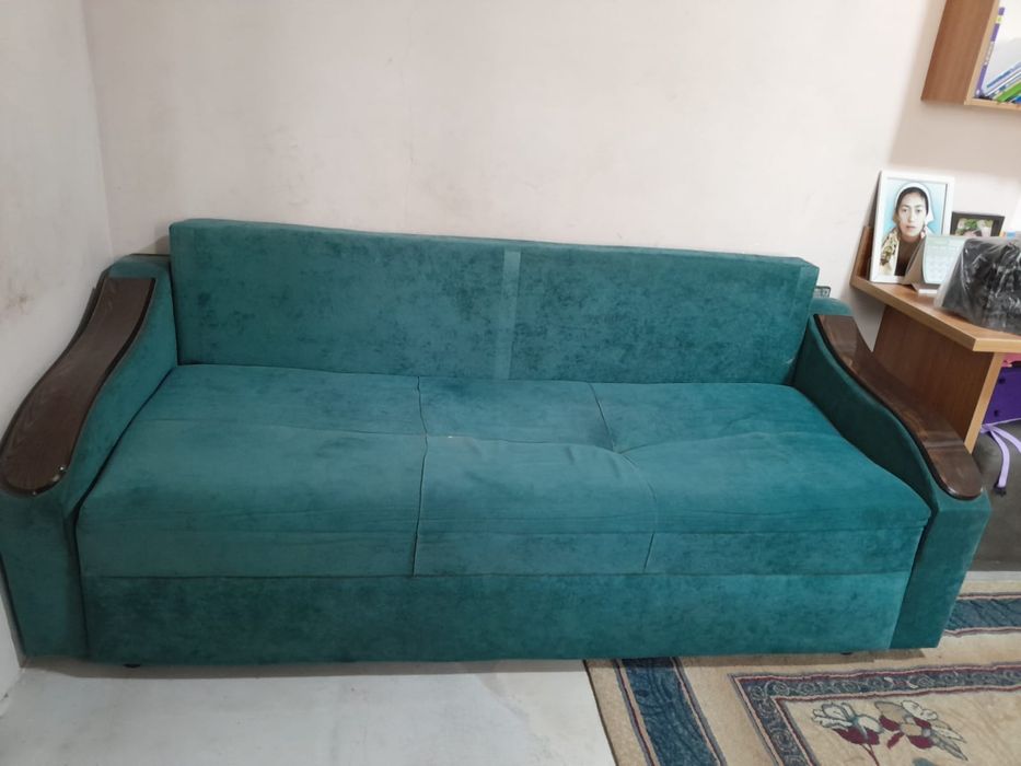 Продам диван и два кресла