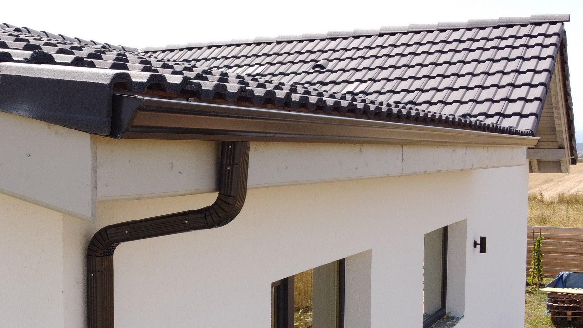 Jgheaburi și burlane din aluminiu 0.7 fără îmbinări