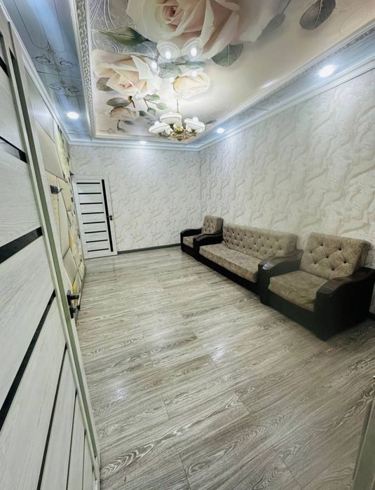 Чиланзар 19 да 1*2/1/4 сотилади .Балкон 1,5*3