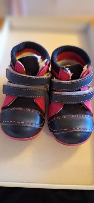 Бебешки обувки за момиче
