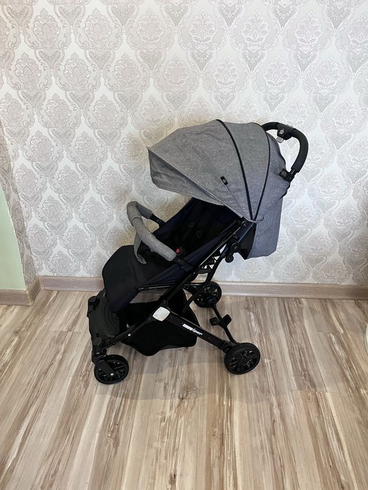 Коляска прогулочная