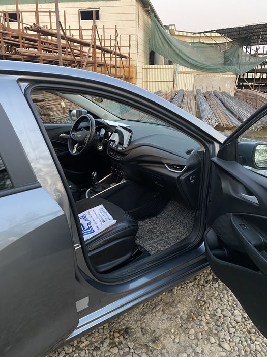 Chevrolet onix pozitsiya 2