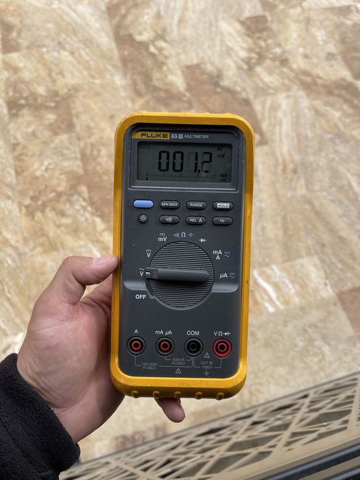 Multimetru fluke