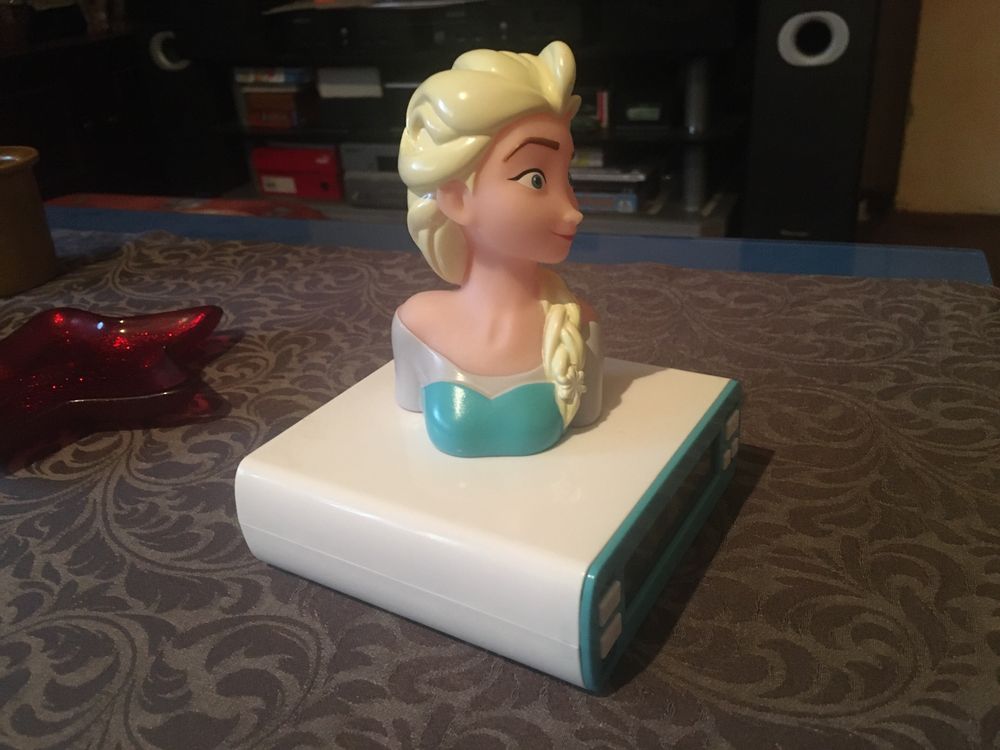 Elsa Frozen digital clock