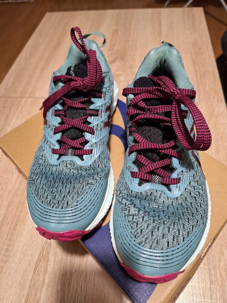 Дамски маратонки ASICS