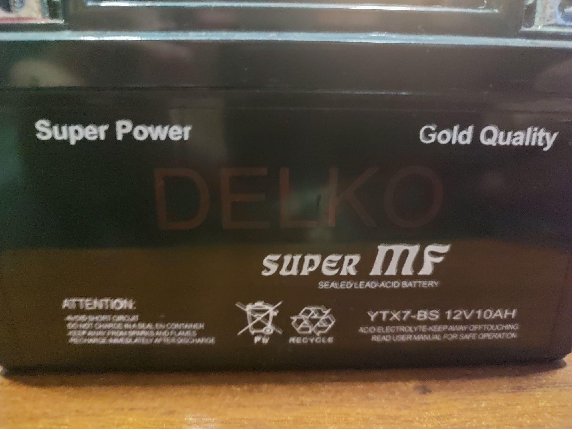 Аккумулятор Delko Super MF 12V10AH