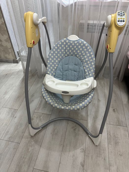 Качелька Graco электрическая
