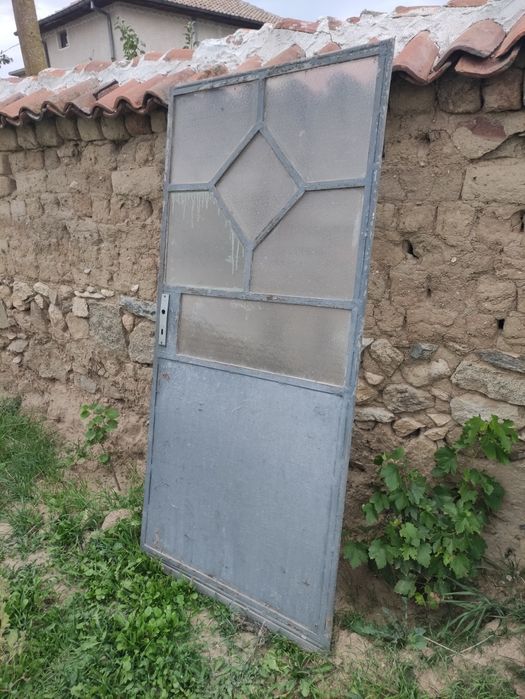 Метални Врати / Желязна Дограма
