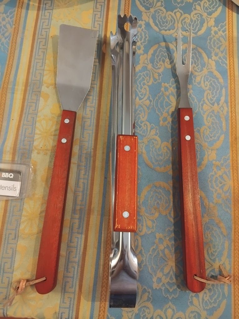 Комплект за барбекю