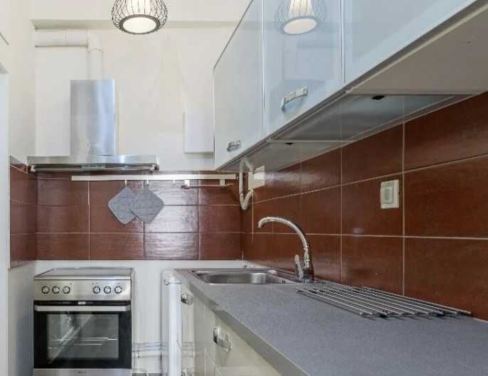 Дава се под наем Двустаен апартамент в Пловдив, Гагарин - 48 кв.м за 163.2 € - Снимка #2