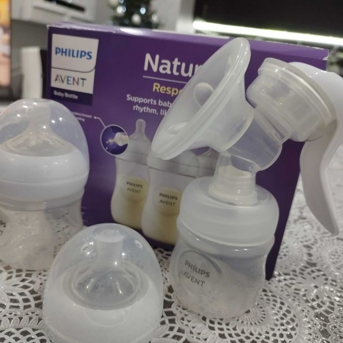 Ръчна помпа за кърма Авент плюс шише подарък и два биберона с поток 1