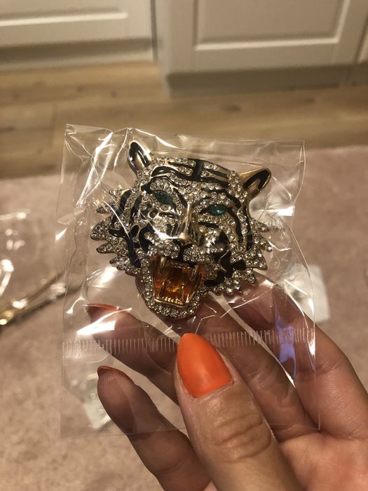 Нови Дамски брошки/брошка