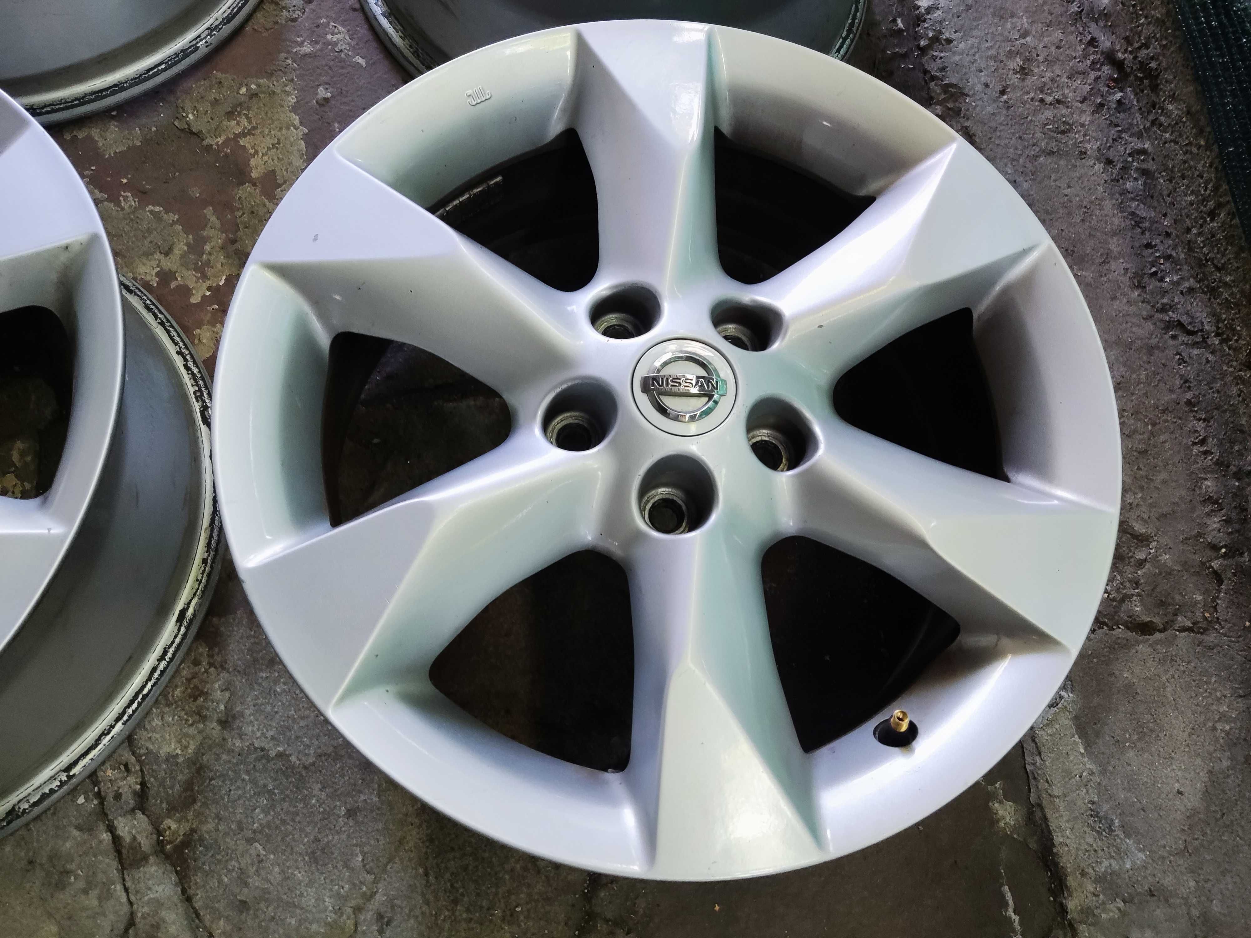 17 цола Нисан 5x114,3 оригинални лети джанти Nissan 5x114,3