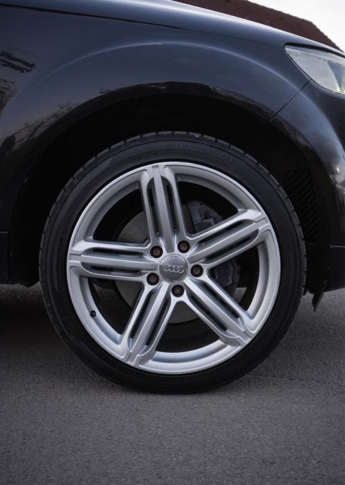 SE VINE Audi Q7  cod motor BUG