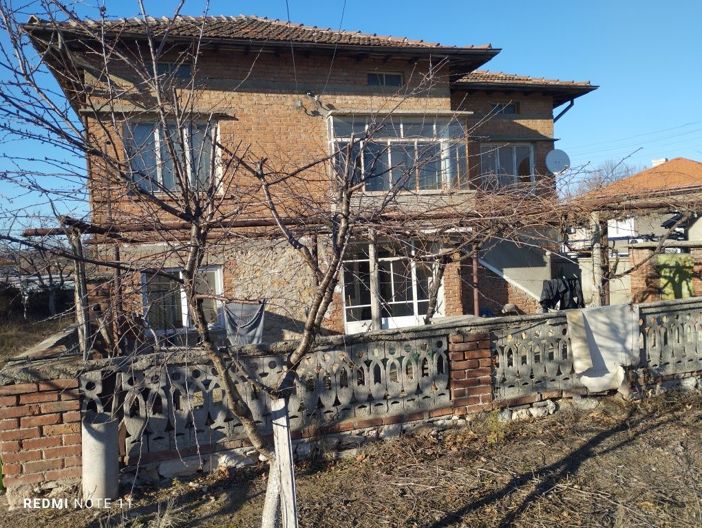 Продавам къща в село Брод Хасковска област