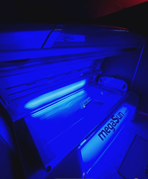 Vând aparate de bronzat marca Megasun