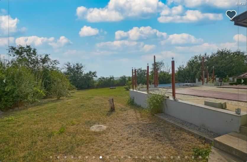 Продава се 90 м2 реновирана къща с 3000 м2 двор, на 18 км от гр Тервел