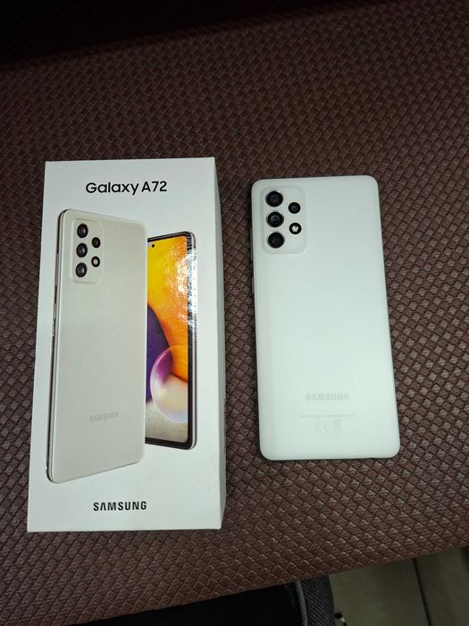 Продавам телефон Samsung A72