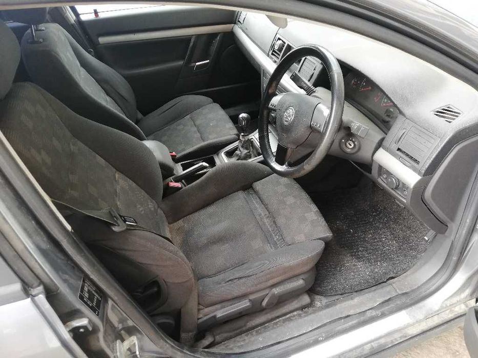 Вектра Ц 1.8 на части