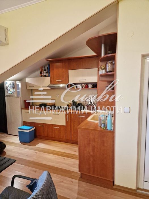 Двустаен МАНСАРДЕН апартамент- кв. Пазара!!!