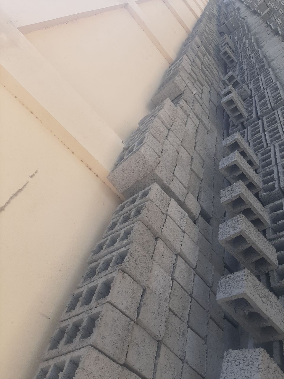 Shlaka blok sotiladi