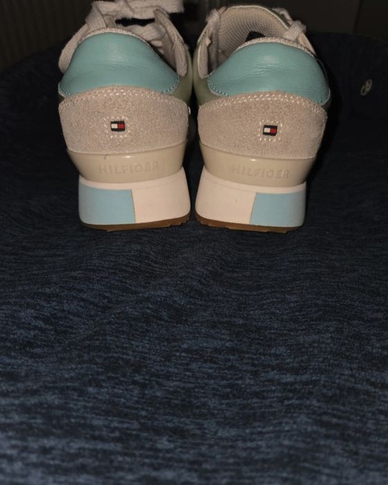 Adidași Tommy Hifinger  masura 38