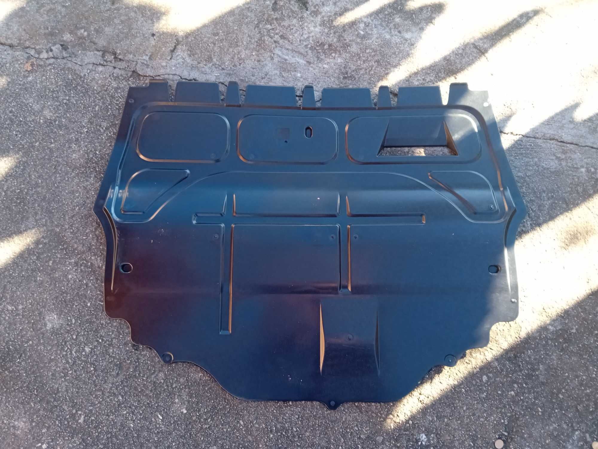 Кора под двигател VW Поло
