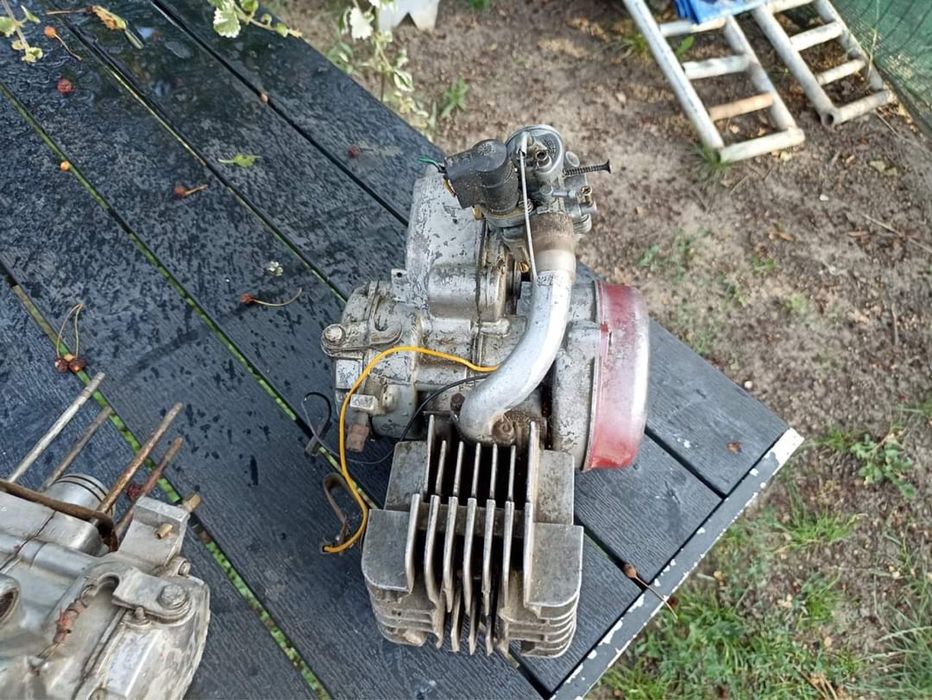 Motoare miniMobra unul complet cu carburator