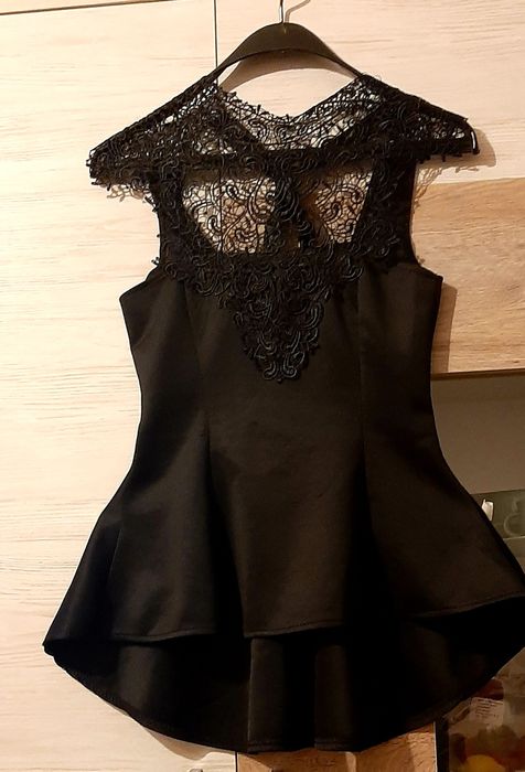 Нов,еластичен черен елек