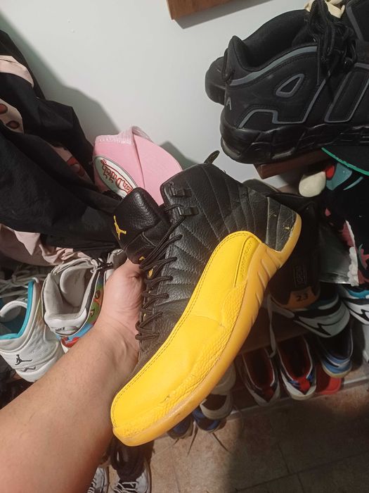Jordan 12 черно жълто
