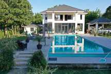 Petreceri private in gradina cu piscina