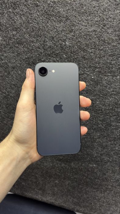 Iphone 16e, black, 100% battery health, 75 cicluri, negociabil