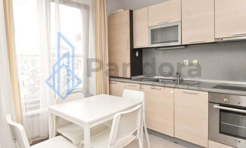 Дава се под наем Тристаен апартамент в София, Хиподрума - 90 кв.м за 699 € - Снимка #3