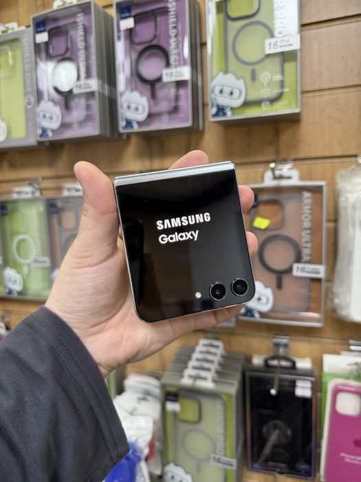 Samsung Z Flip 5