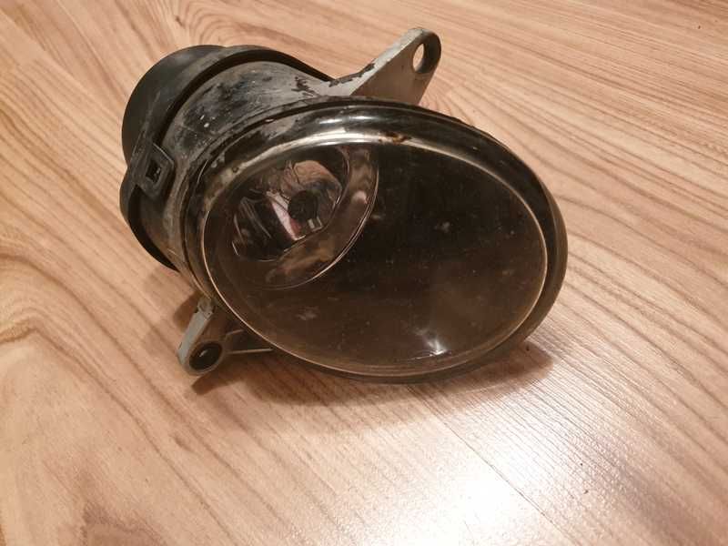 Оригинален ляв халоген HELLA фар за мъгла от фейслифт Ауди А6 Audi A6