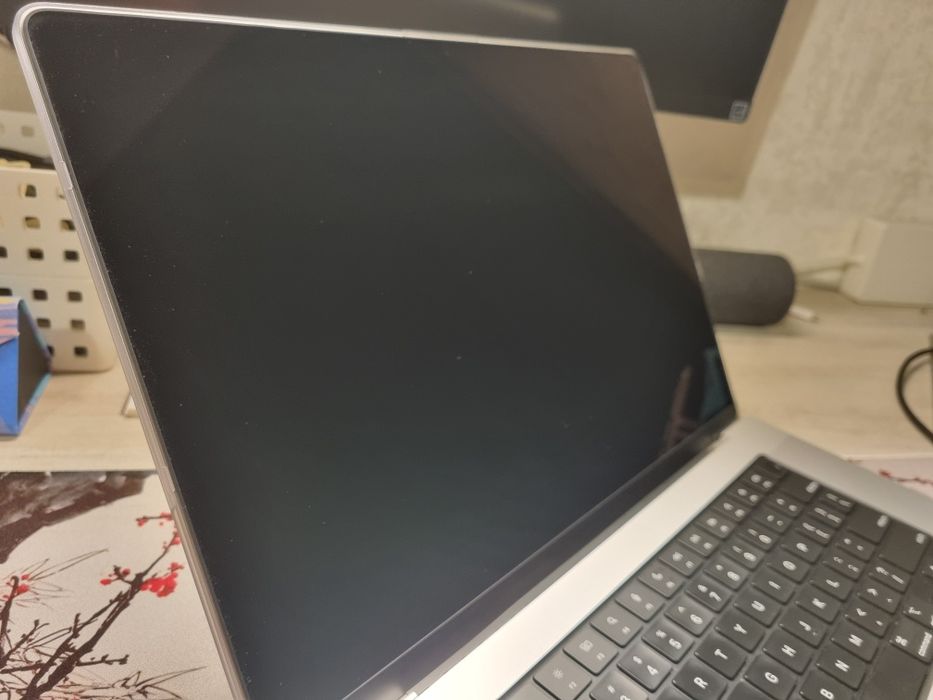 Macbook Pro 16 (M1 Pro) / 16GB / 1TB