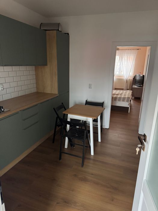 Închiriez apartament cu 1 cameră ultracentral complet renovat
