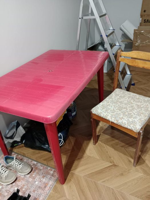 Продаю стол и стул для строителей