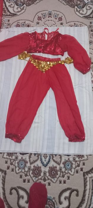 Костюм для индийских танцев,