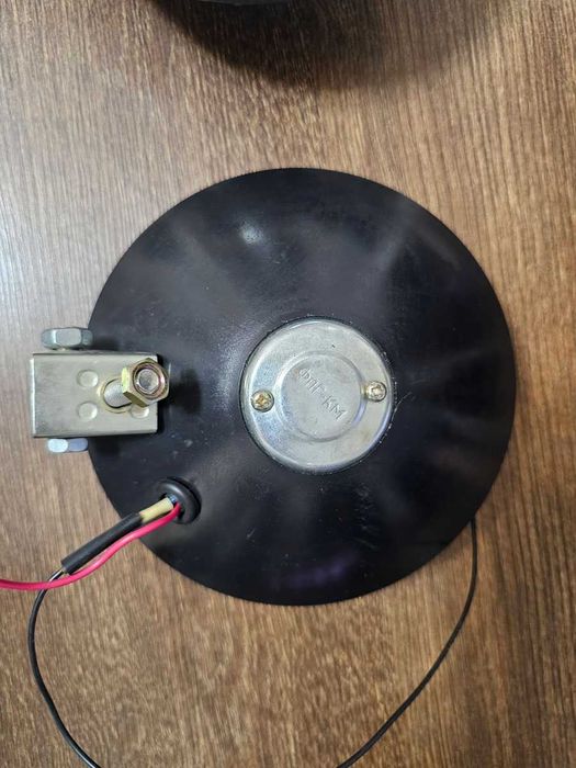 Продаю дополнительные автомобильные стеклянные фары