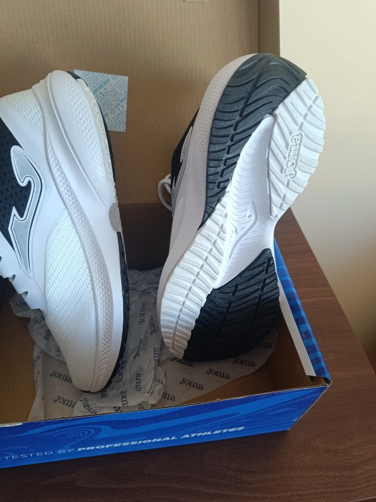 Joma обувки за тичане