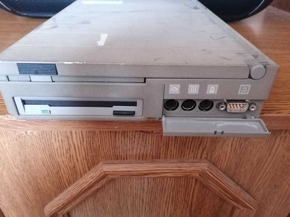 Laptop de colectie Olivetti s20 notebook - 386 la 25 mhz