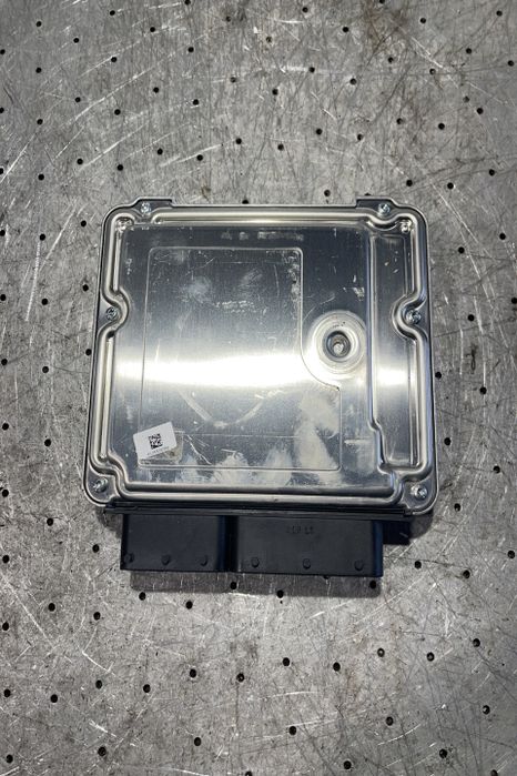 Calculator motor ECU 0 281 019 679 BMW Seria 3 F30/F31/F34