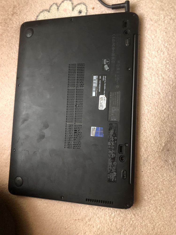Vand laptop in stare buna