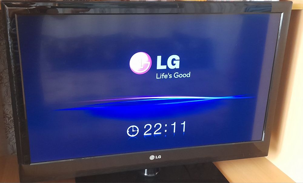 Телевизор LG      .