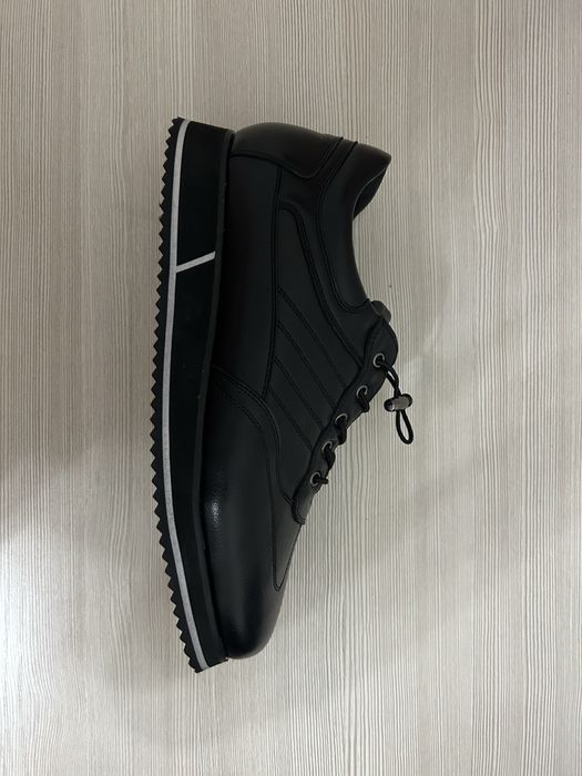 Мужские теплые кроссовки