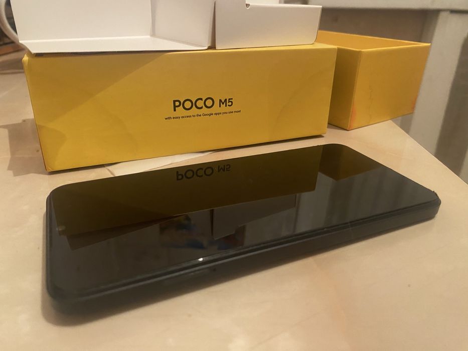 Смартфон Poco M5