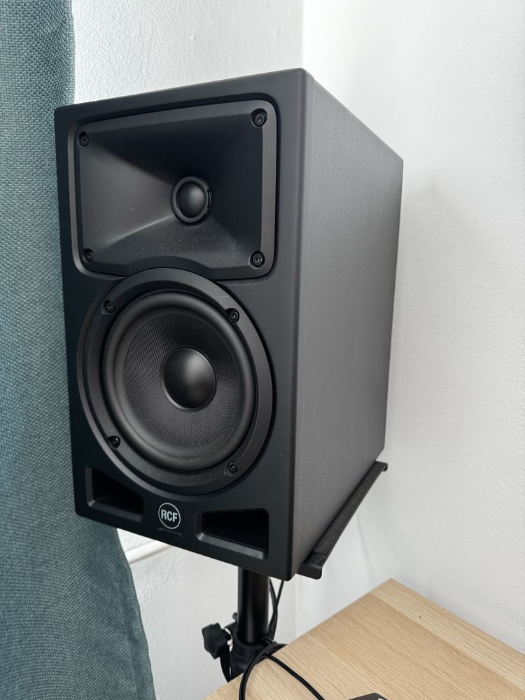 2 Monitoare active RCF AYRA PRO 6